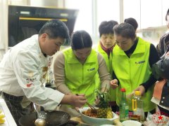 南阳月嫂泓德家政公司_南阳学催乳好找工作吗？产后通乳的必要性