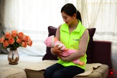 南阳月嫂泓德家政公司_很多新手妈妈和月嫂们都有着催乳方面的困扰