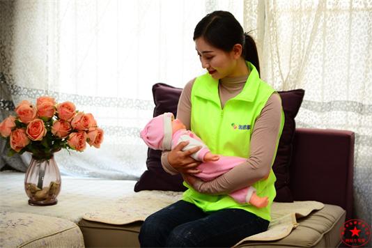 很多新手妈妈和月嫂们都有着催乳方面的困扰