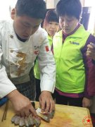 南阳月嫂泓德家政公司_妊娠纹形成的主要原因