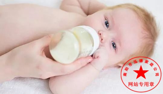 初生儿怎么喂养？ 